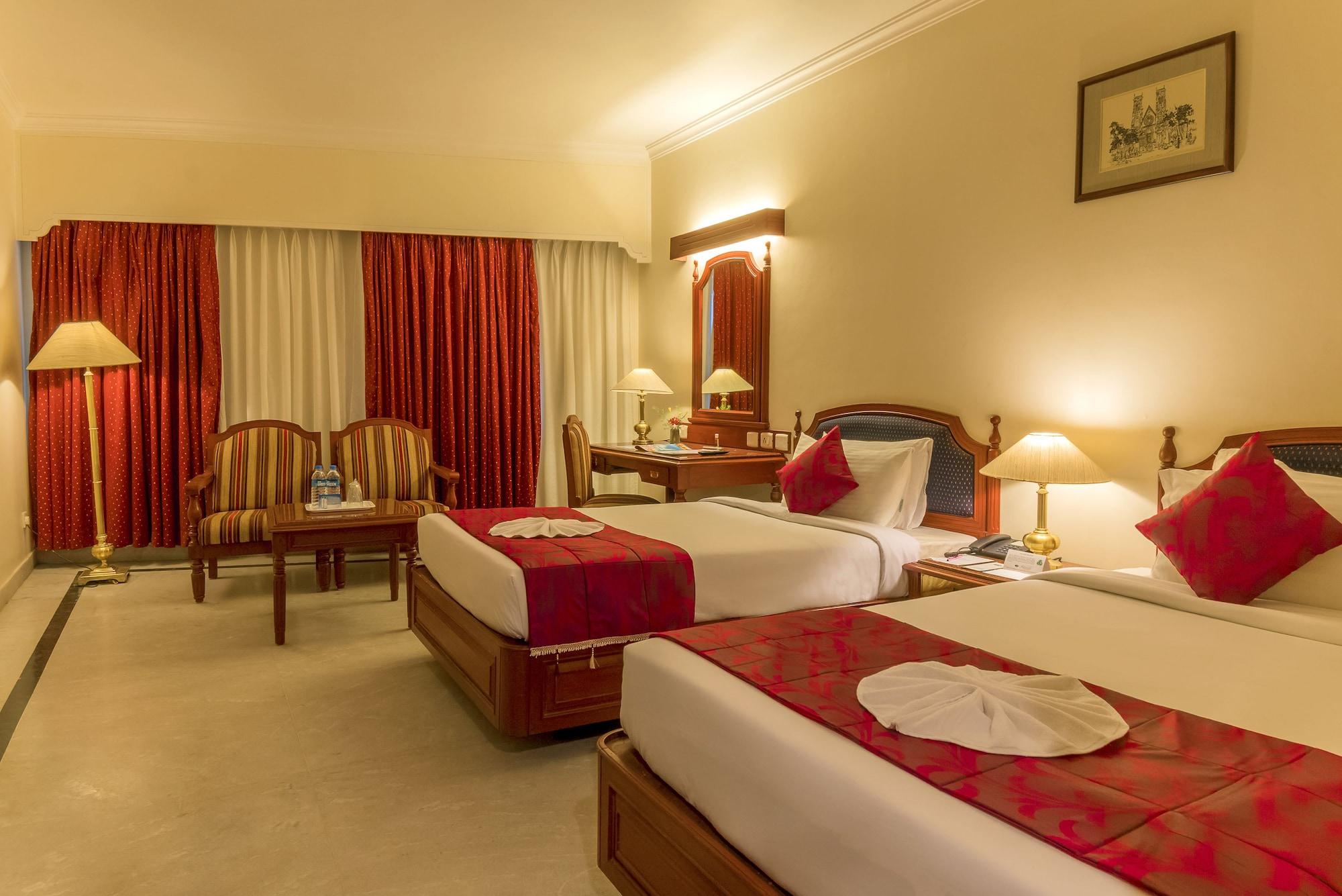 Hotel Annamalai International Puduccseri Kültér fotó