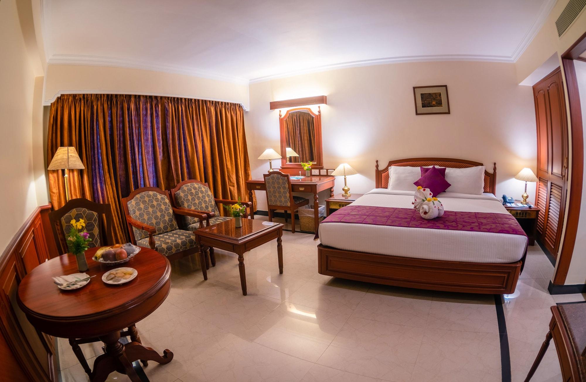 Hotel Annamalai International Puduccseri Kültér fotó