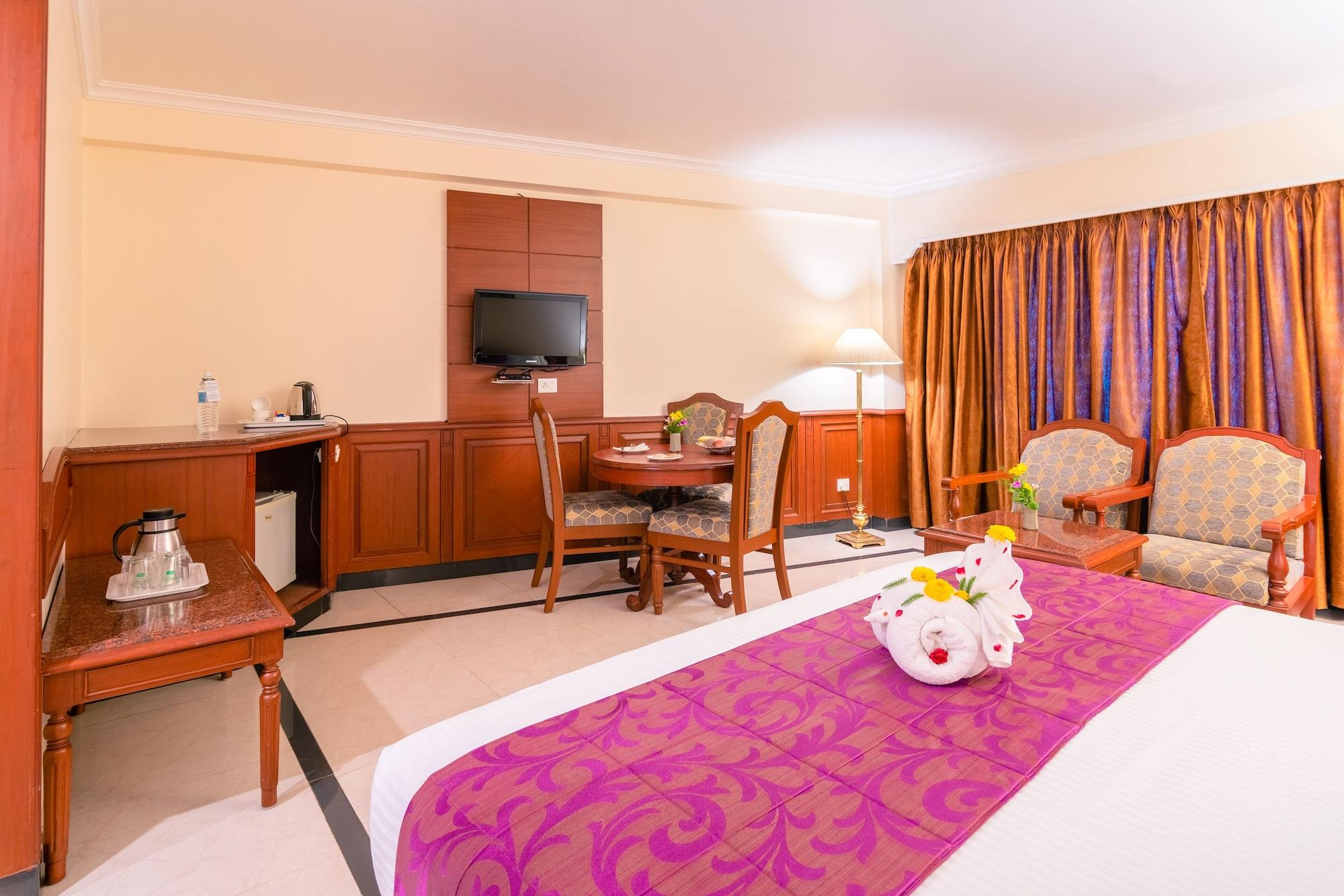 Hotel Annamalai International Puduccseri Kültér fotó