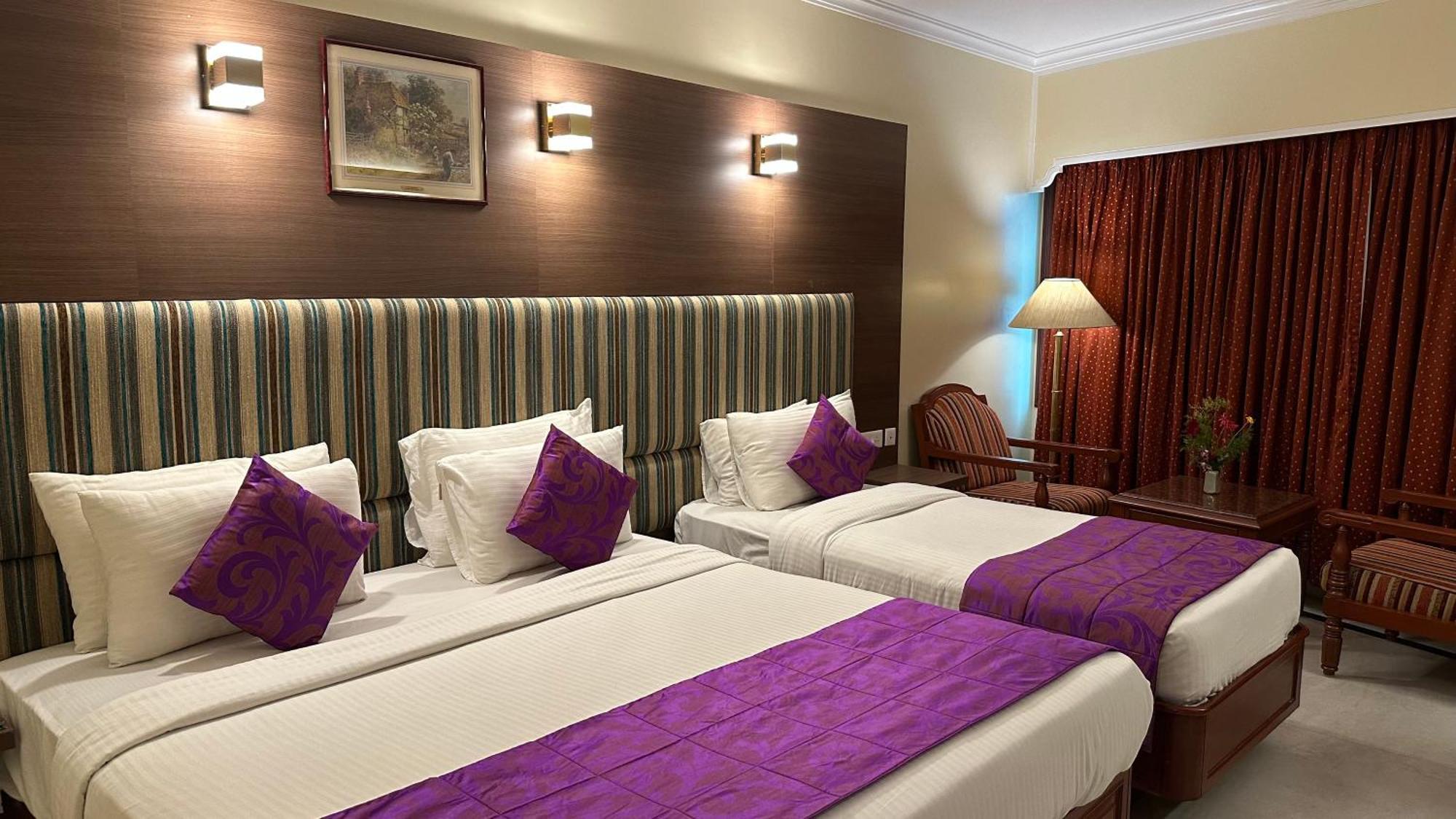 Hotel Annamalai International Puduccseri Kültér fotó