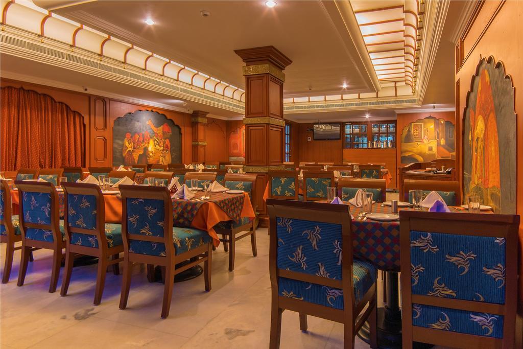 Hotel Annamalai International Puduccseri Kültér fotó